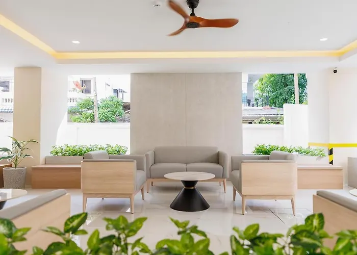 B2 Huai Khwang Boutique & Budget