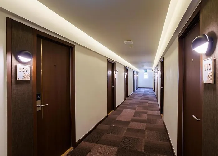 B2 Huai Khwang Boutique & Budget Hotel