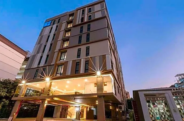 B2 Huai Khwang Boutique & Budget