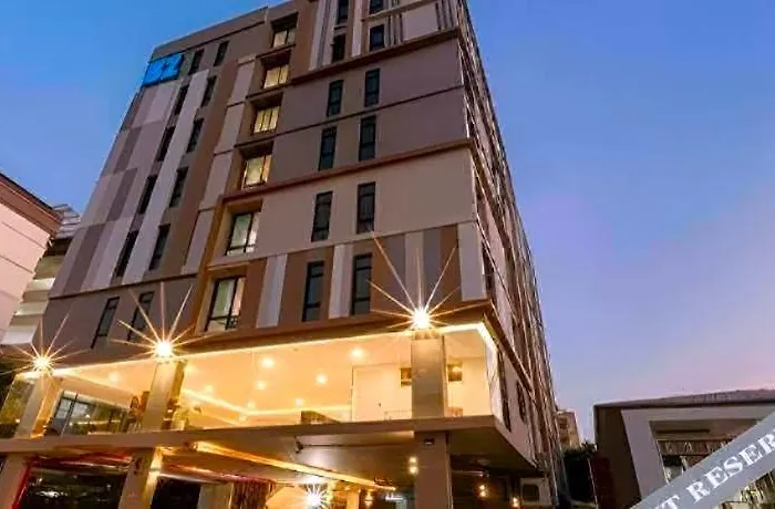 B2 Huai Khwang Boutique & Budget Hotel
