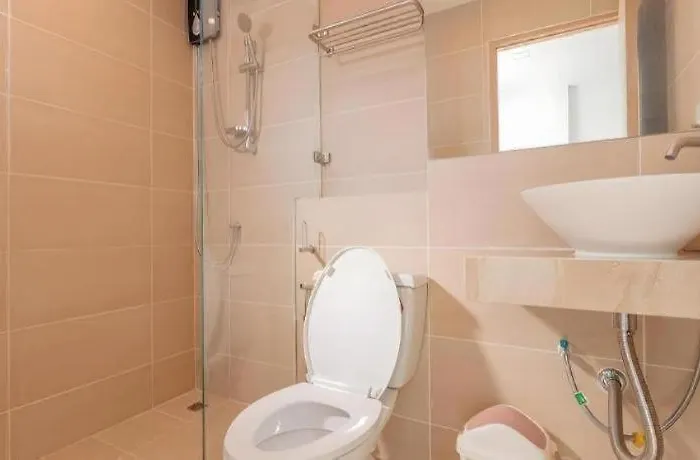 Hotel B2 Huai Khwang Boutique & Budget