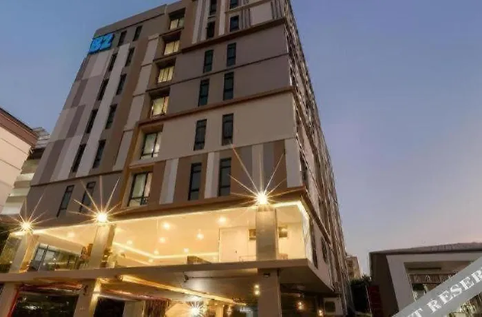 B2 Huai Khwang Boutique & Budget Hotel