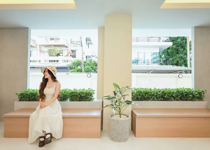 B2 Huai Khwang Grand Boutique Hotel