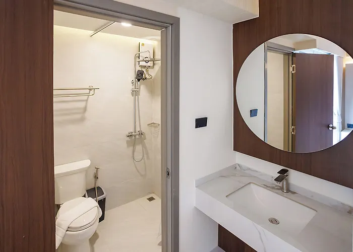 B2 Huai Khwang Grand Boutique Hotel