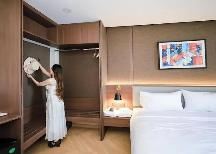 B2 Huai Khwang Grand Boutique 3*