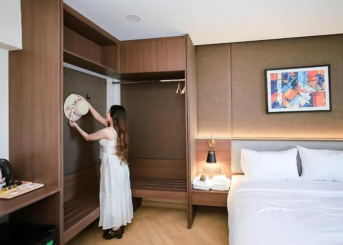 B2 Huai Khwang Grand Boutique Hotel 3*