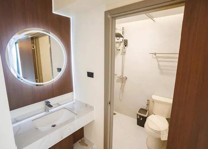 Hotel B2 Huai Khwang Grand Boutique Bangkok