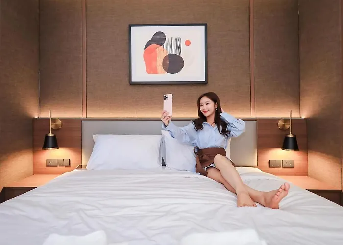 B2 Huai Khwang Grand Boutique 3*