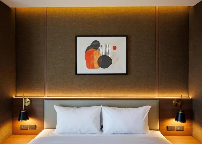 B2 Huai Khwang Grand Boutique